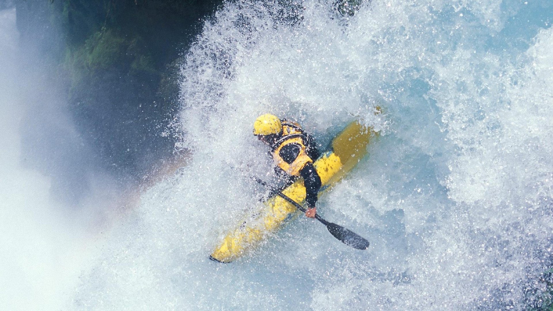 历史性时刻：经典比赛重现，感动一代球迷